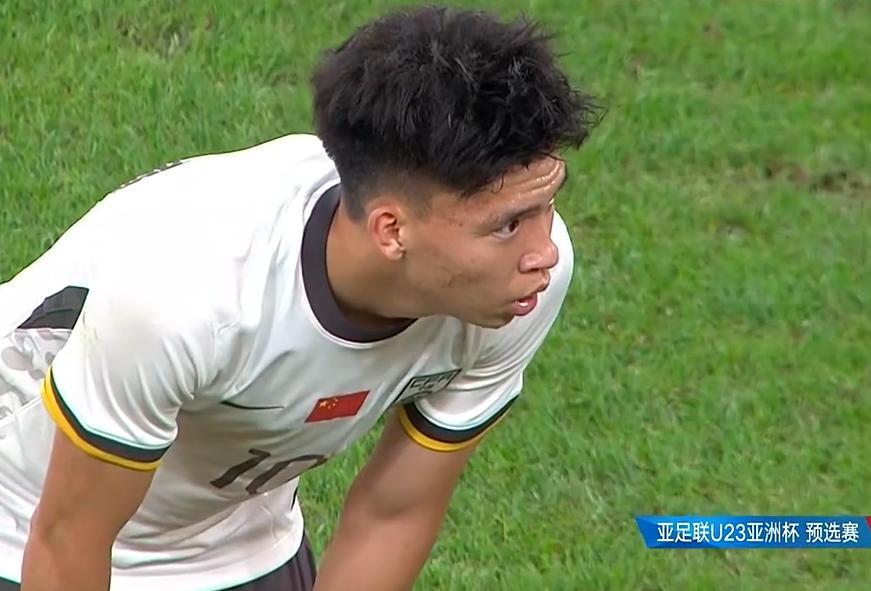 中国男足10-0大胜北马，基本出线！球员评价：2人获满分，1人高分