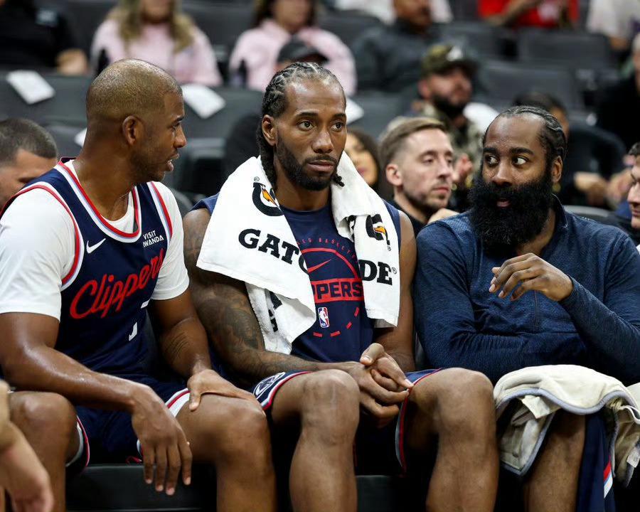 星空体育首页-NBA没有忠诚可言！看到保罗的下场，更懂詹姆斯有多厉害