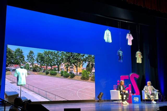 1697677195895058094.png 星空体育官方网站-【现场】“超级皮波”的童年、灵感与那些魔力之夜