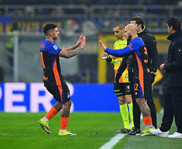 1769214846766096465.jpg 星空体育官方网站-去年门神今成拖累 6球大逆转,虐菜国米是专业的