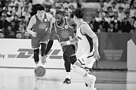 山西男篮险胜辽宁队,迎来三连胜!