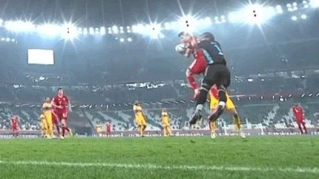 1613117507254023592.gif 又是59分钟制胜,又是1比0,从三冠到六冠,拜仁牛!