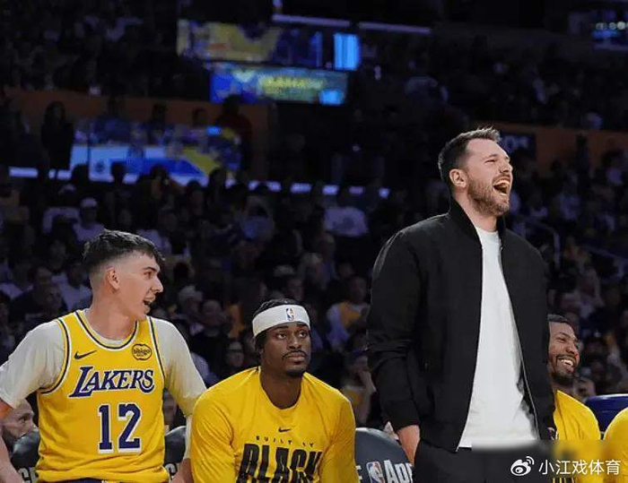 星空体育平台-湖人排第三，掘金六连胜追得紧，东契奇数据炸裂却拿不到MVP|詹姆斯|雷霆|谢伊·吉尔杰斯-亚历山大|俄克拉荷马雷霆队|圣安东尼奥马刺队_新浪体育_新浪新闻