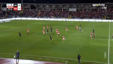 星空体育官方网站-穆里尼奥葡超28轮不败！本菲卡1-1爆冷保级队！落后榜首7分争冠告急|何塞·穆里尼奥|卡萨皮亚|本菲卡足球俱乐部|劳塔罗-里奥斯|波尔图_新浪体育_新浪新闻